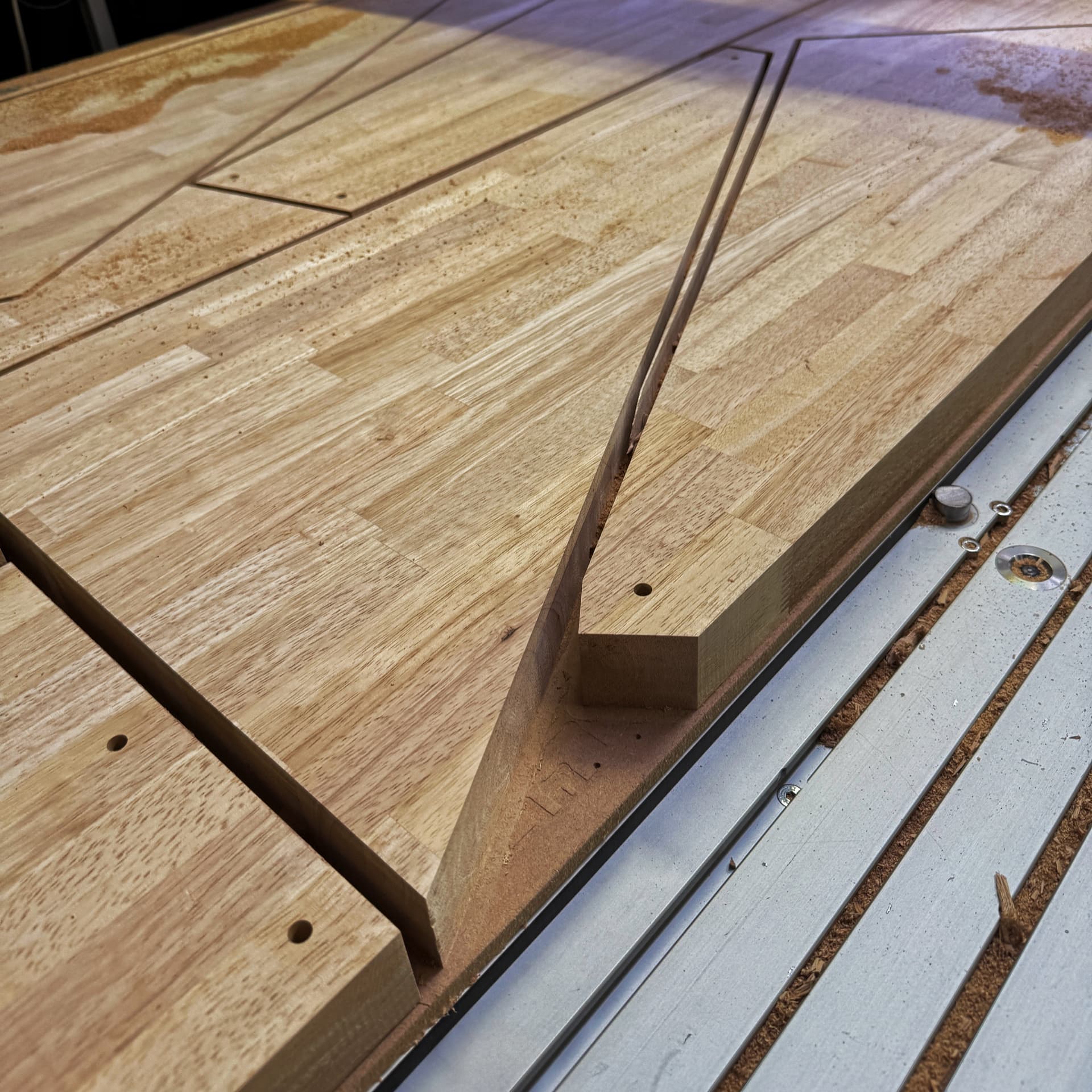 CNC Machining & Cutting of 44mm Solid Rubberwood Stair Treads: High-Density Nesting & Fast Turnaround